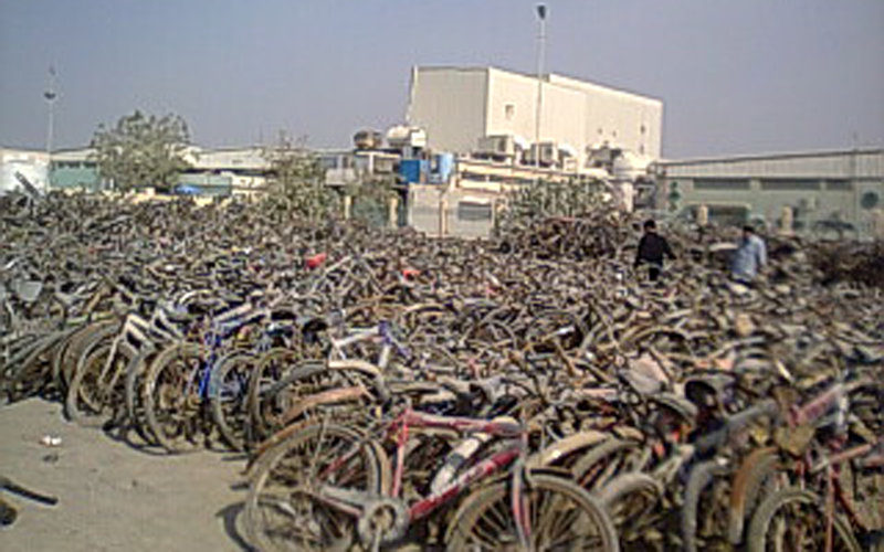 مصادرة دراجات العمالة في أبوظبي